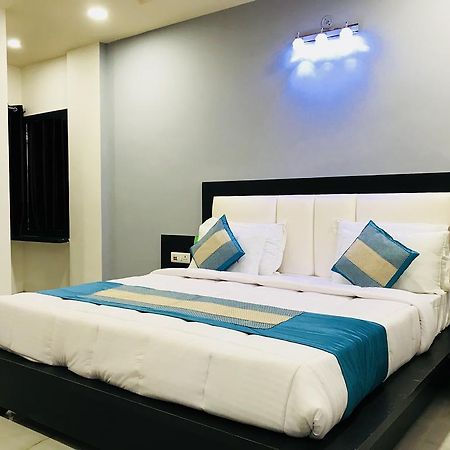 Hotel Aaradhya Residency à Agra  Extérieur photo