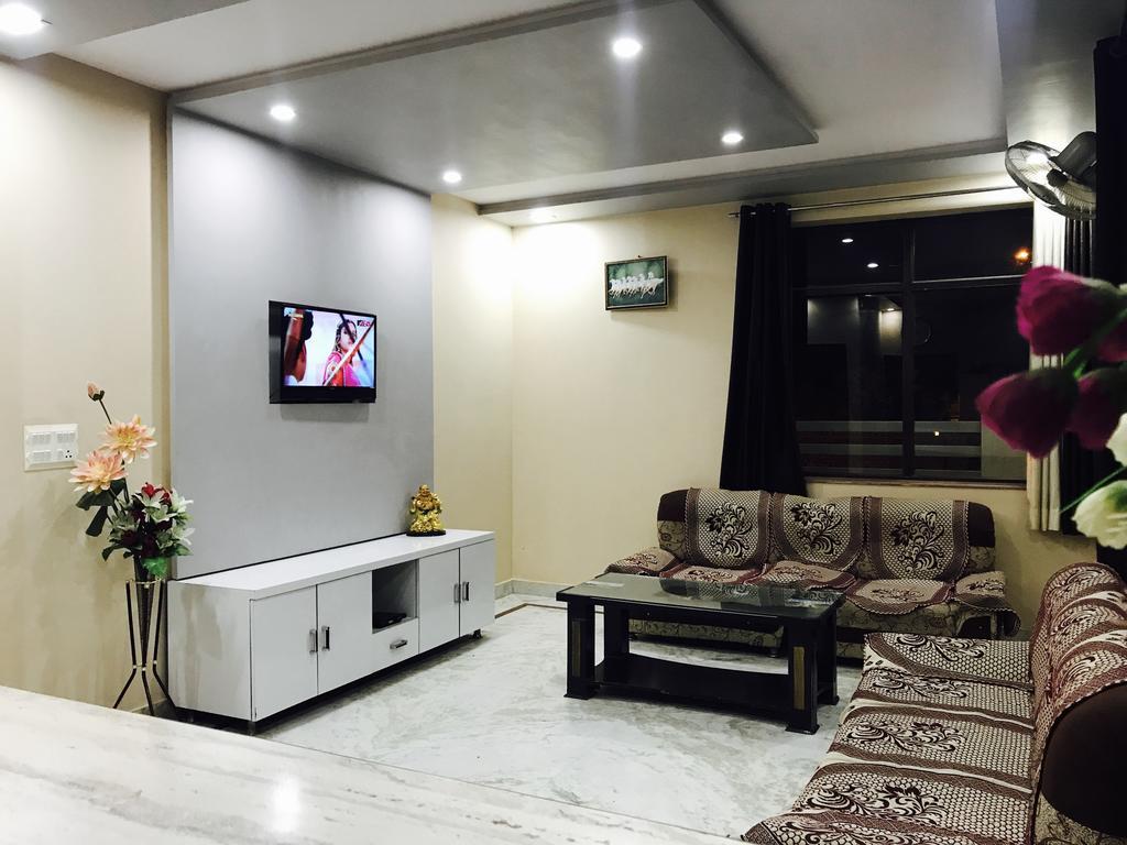 Hotel Aaradhya Residency à Agra  Extérieur photo