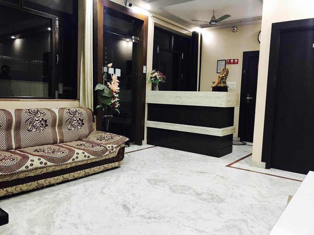 Hotel Aaradhya Residency à Agra  Extérieur photo