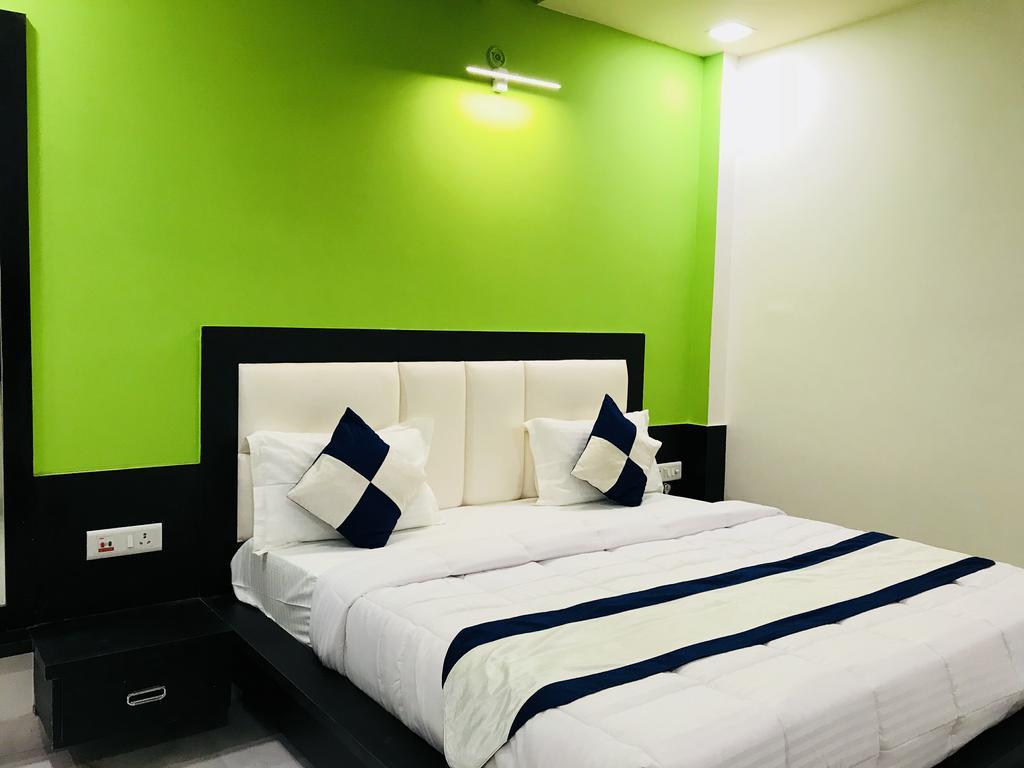 Hotel Aaradhya Residency à Agra  Extérieur photo