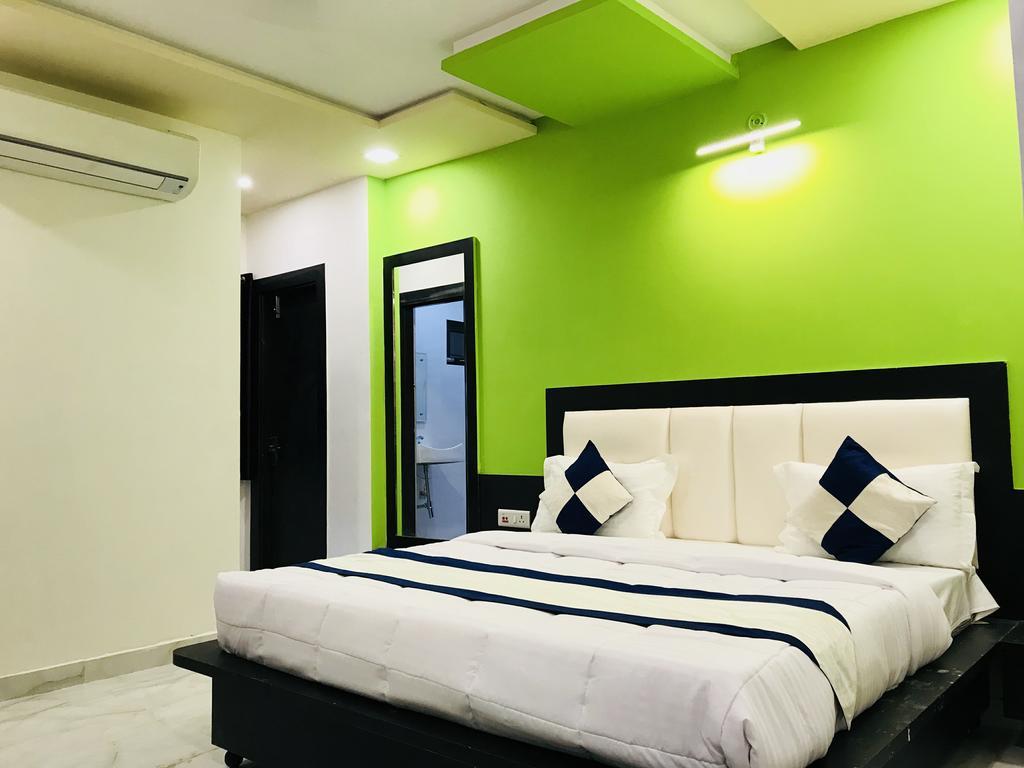 Hotel Aaradhya Residency à Agra  Extérieur photo