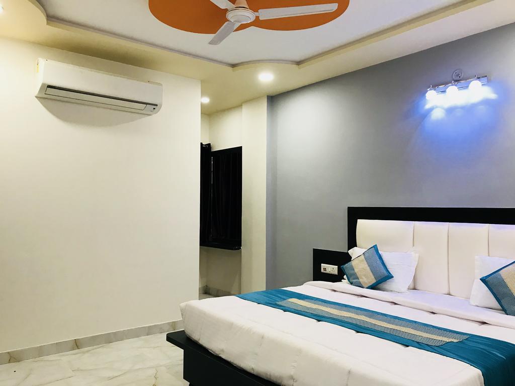 Hotel Aaradhya Residency à Agra  Extérieur photo