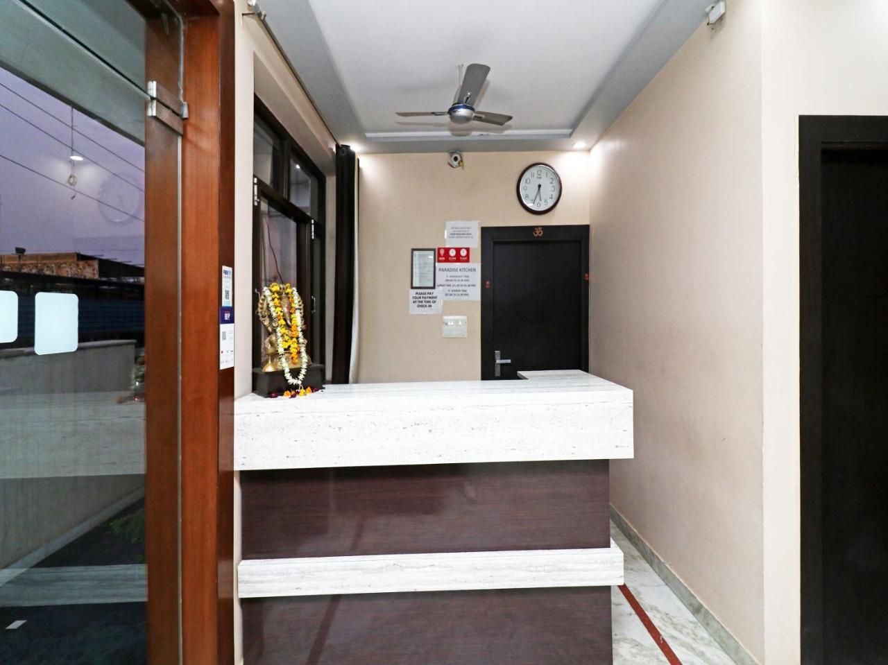 Hotel Aaradhya Residency à Agra  Extérieur photo