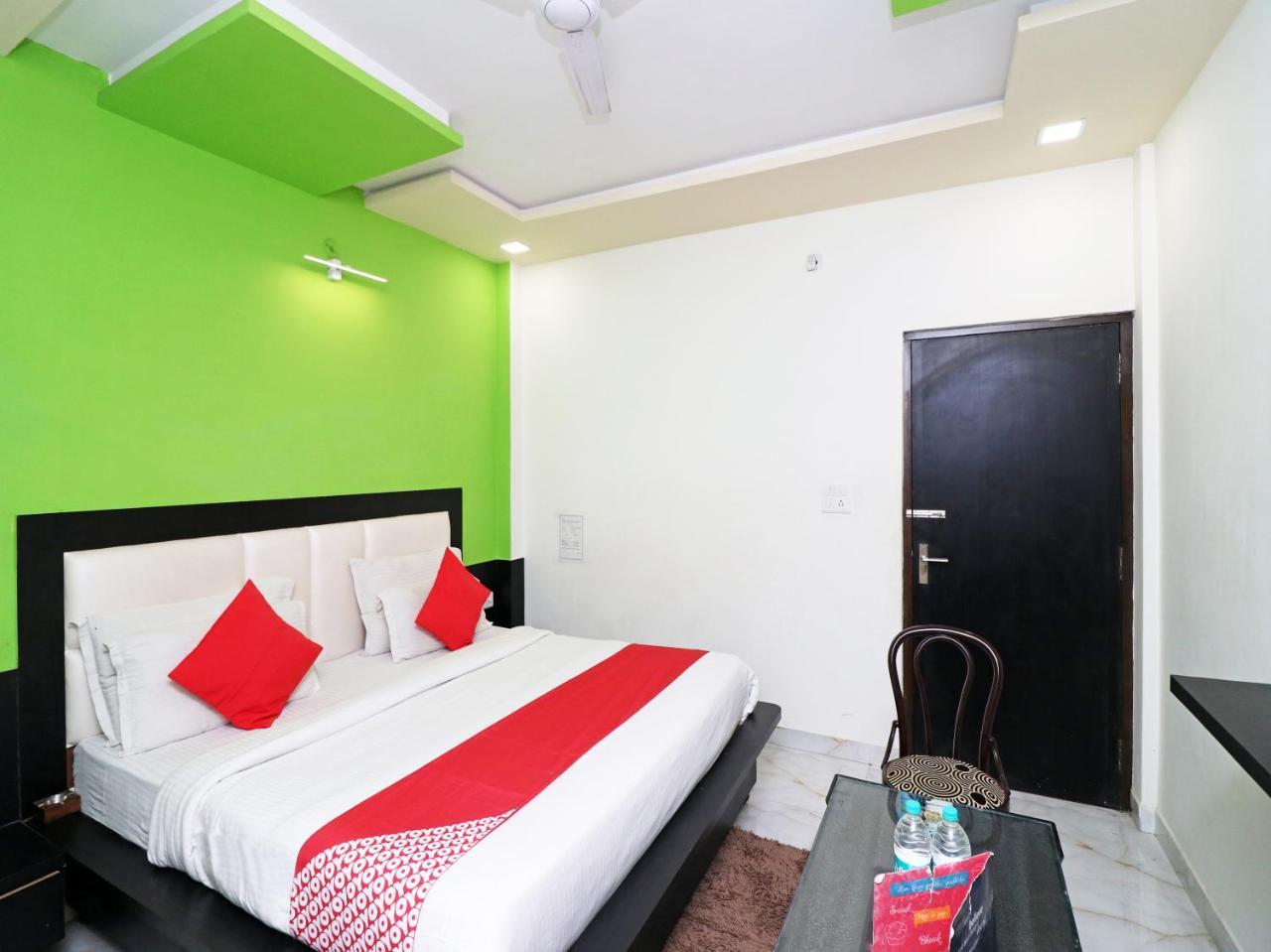 Hotel Aaradhya Residency à Agra  Extérieur photo
