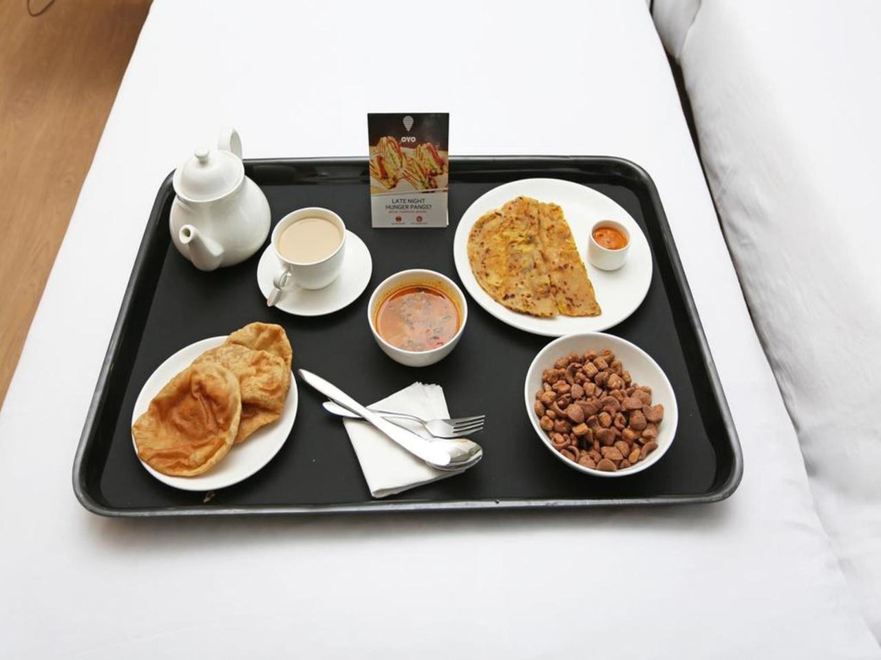 Hotel Aaradhya Residency à Agra  Extérieur photo