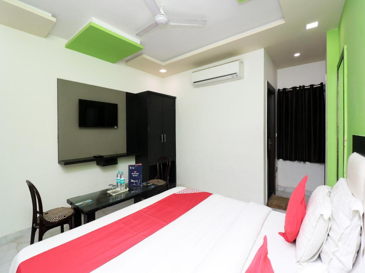 Hotel Aaradhya Residency à Agra  Extérieur photo