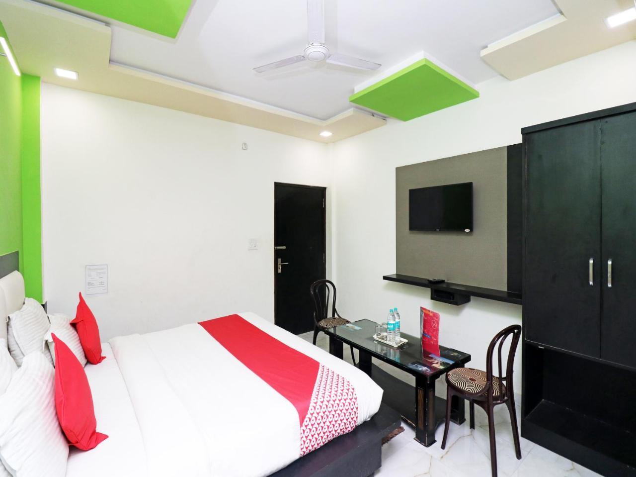 Hotel Aaradhya Residency à Agra  Extérieur photo