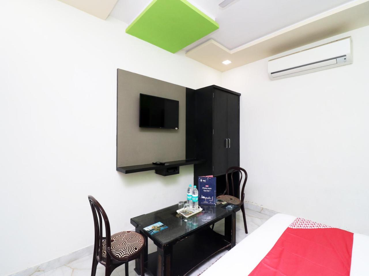 Hotel Aaradhya Residency à Agra  Extérieur photo