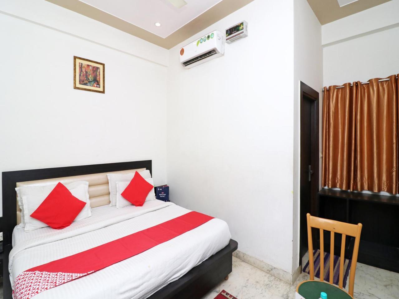Hotel Aaradhya Residency à Agra  Extérieur photo