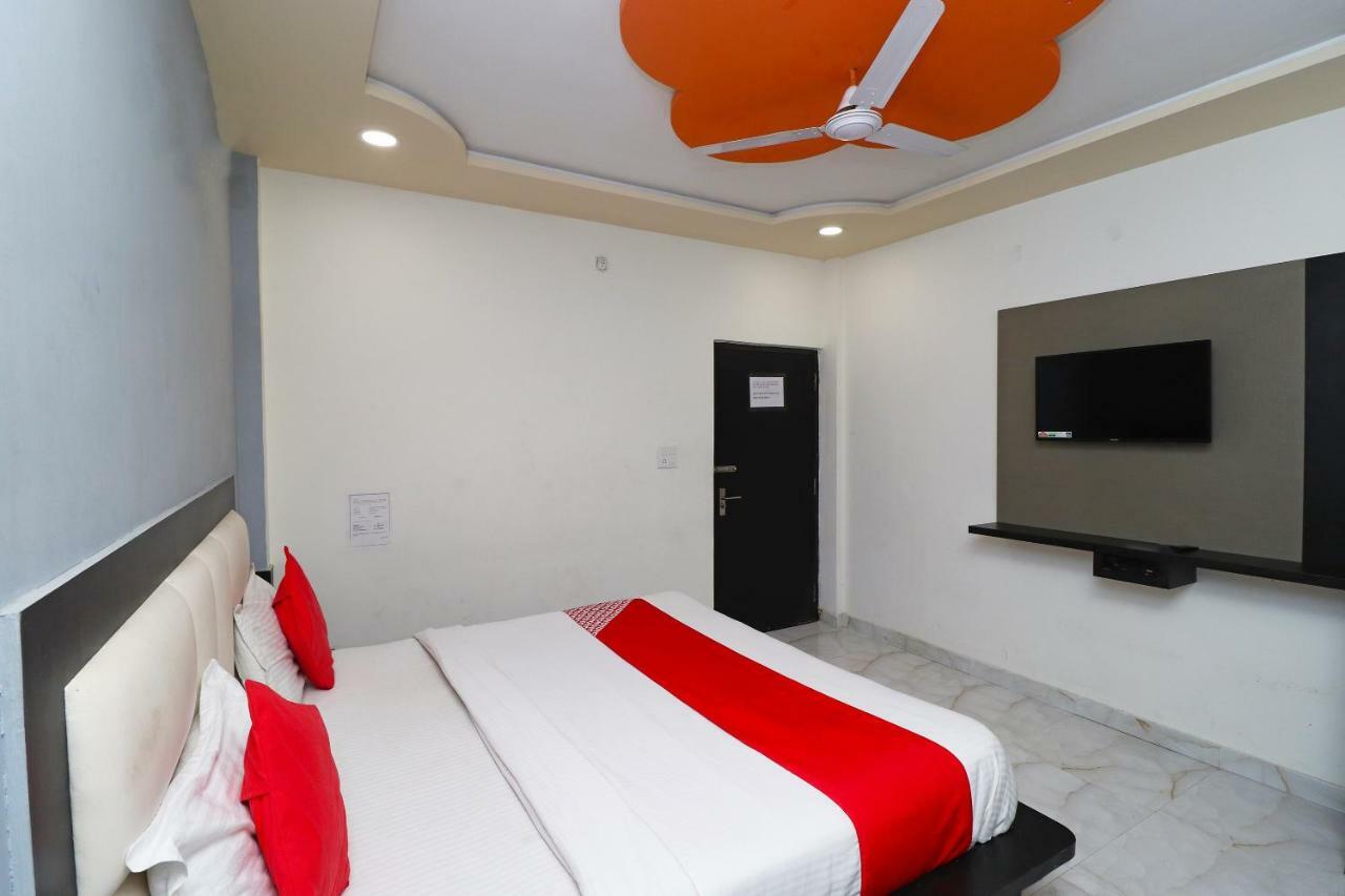 Hotel Aaradhya Residency à Agra  Extérieur photo