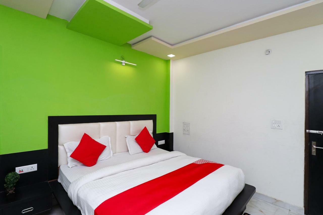Hotel Aaradhya Residency à Agra  Extérieur photo